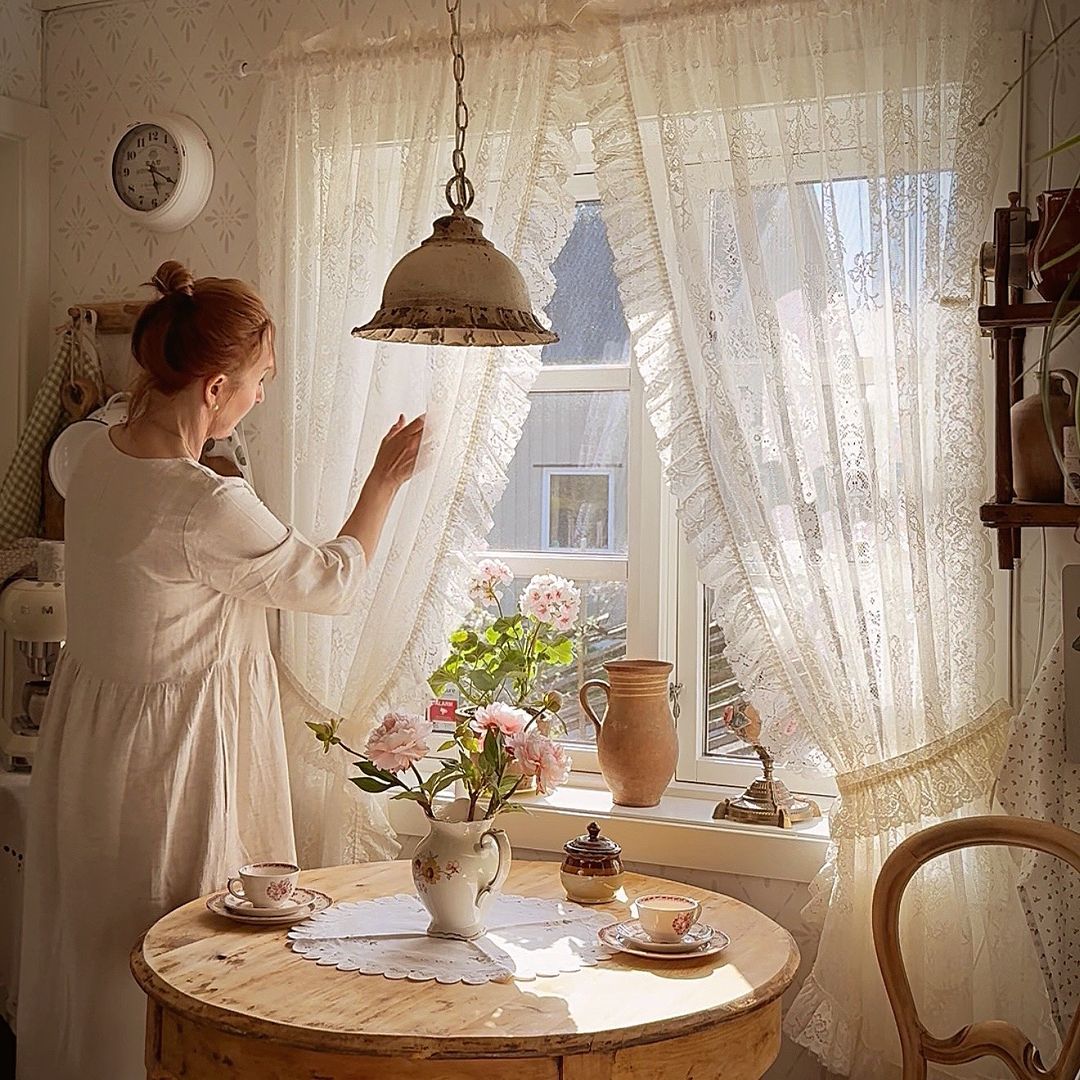lenas_cozy_cottage