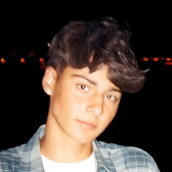 LÉO