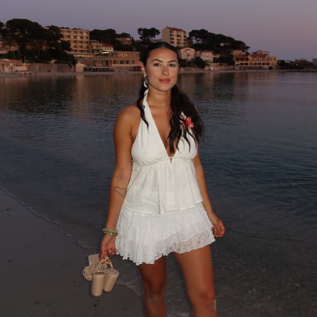 Lia__toutcourt