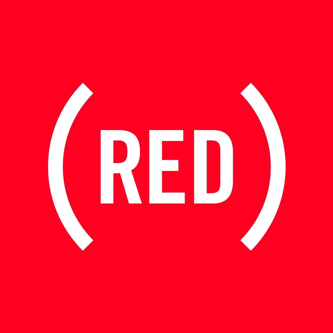 (RED)